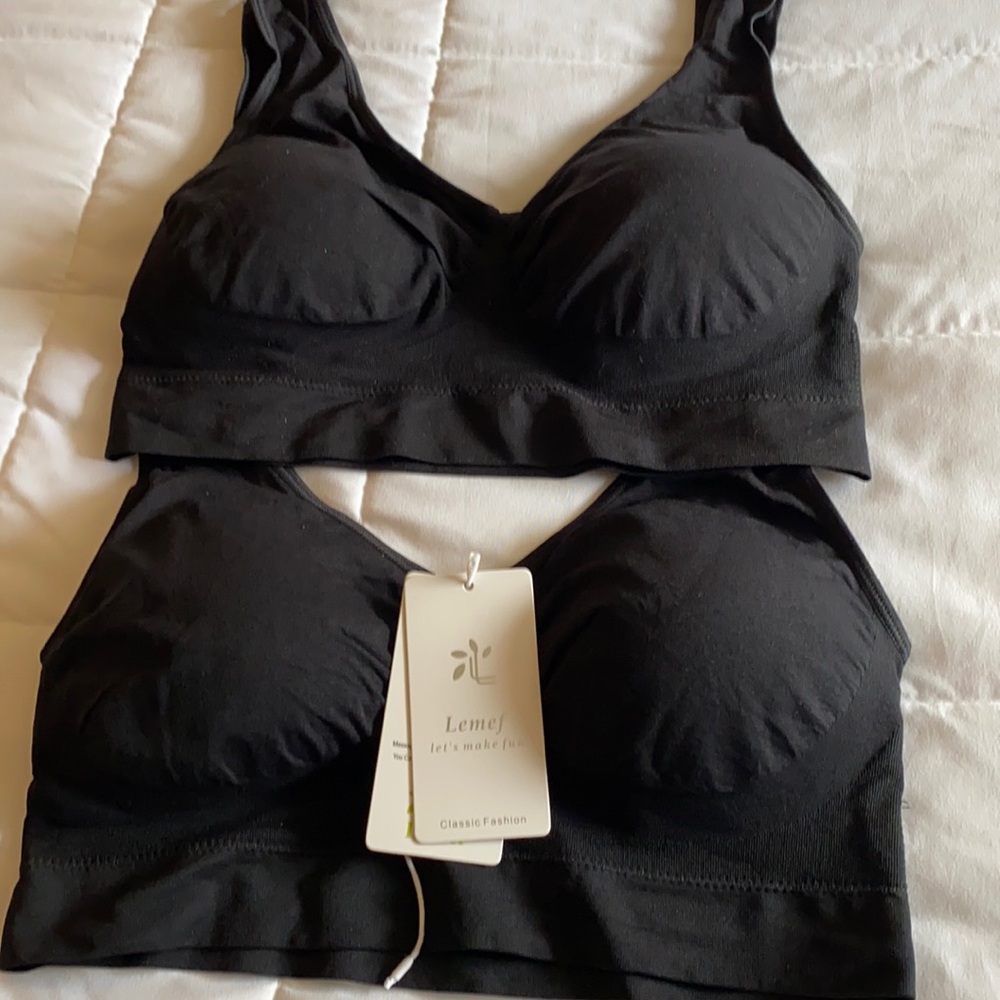 Lightweight padded sports bra